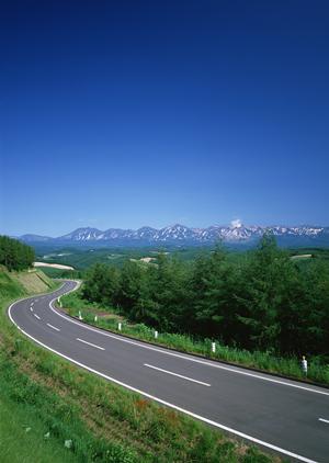 自動車の板金効率化と安さの追求